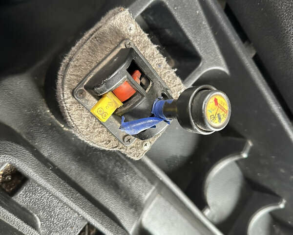 Білий Форд Карго, об'ємом двигуна 10.3 л та пробігом 140 тис. км за 17999 $, фото 46 на Automoto.ua