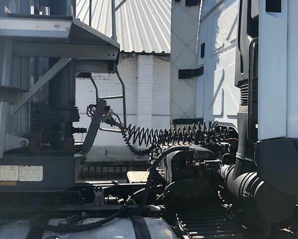 Білий Форд Карго, об'ємом двигуна 12.74 л та пробігом 216 тис. км за 18000 $, фото 16 на Automoto.ua