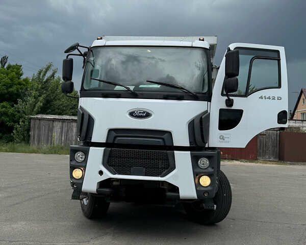 Форд Карго, объемом двигателя 0 л и пробегом 129 тыс. км за 77000 $, фото 3 на Automoto.ua