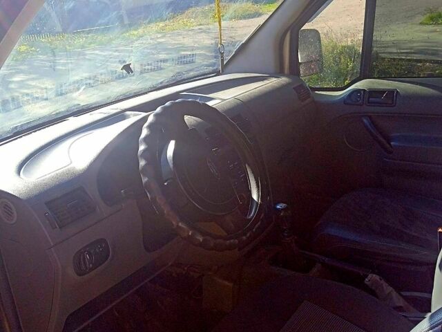 Форд Коннект 2003 в Снигиревке на Automoto.ua Белый Форд Коннект, объемом двигателя 1.8 л и пробегом 620 тыс. км за 3500 $, фото 7 на Automoto.ua