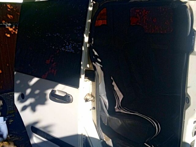 Форд Коннект 2003 в Снигиревке на Automoto.ua Белый Форд Коннект, объемом двигателя 1.8 л и пробегом 620 тыс. км за 3500 $, фото 4 на Automoto.ua