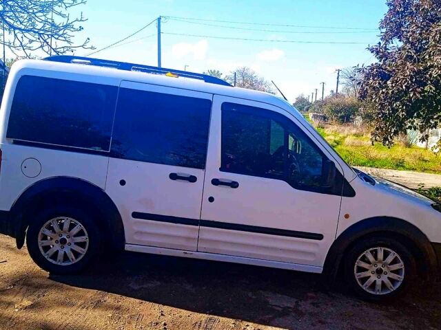 Форд Коннект 2003 в Снигиревке на Automoto.ua Белый Форд Коннект, объемом двигателя 1.8 л и пробегом 620 тыс. км за 3500 $, фото 8 на Automoto.ua