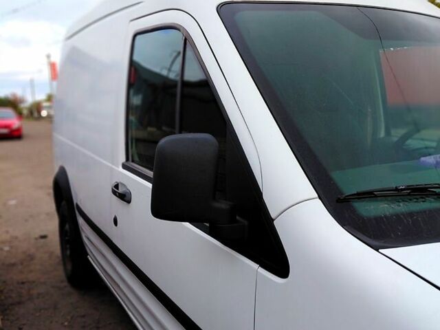 Форд Коннект 2004 в Черноморске (Ильичевске) на Automoto.ua Белый Форд Коннект, объемом двигателя 1.8 л и пробегом 0 тыс. км за 2900 $, фото 8 на Automoto.ua