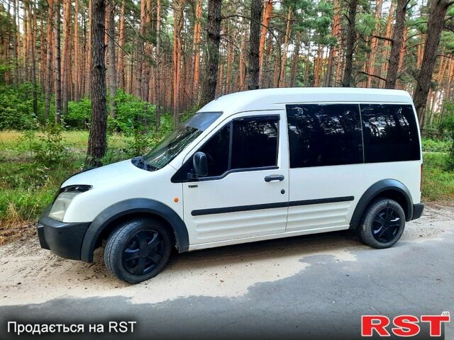 Белый Форд Коннект, объемом двигателя 1.8 л и пробегом 327 тыс. км за 4150 $, фото 3 на Automoto.ua