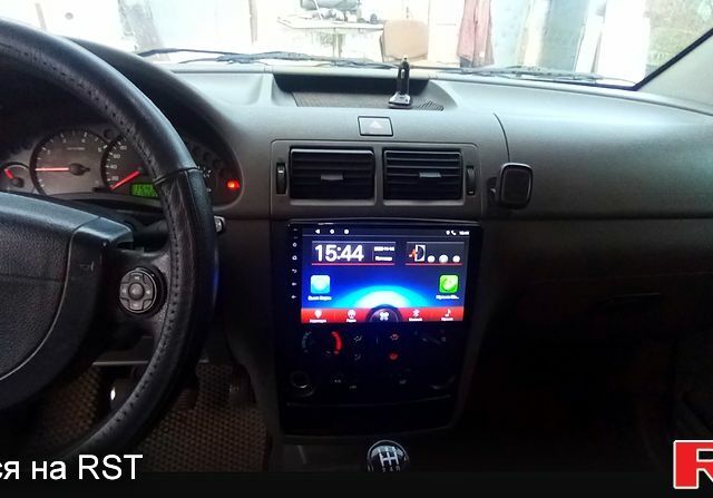 Білий Форд Коннект, об'ємом двигуна 1.8 л та пробігом 313 тис. км за 4500 $, фото 6 на Automoto.ua