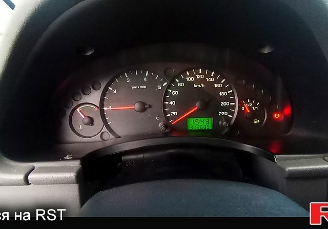 Білий Форд Коннект, об'ємом двигуна 1.8 л та пробігом 313 тис. км за 4500 $, фото 7 на Automoto.ua