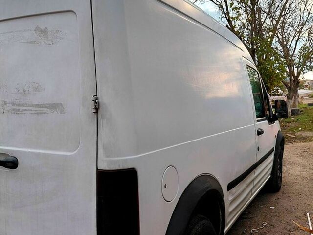 Форд Коннект 2004 в Черноморске (Ильичевске) на Automoto.ua Белый Форд Коннект, объемом двигателя 1.8 л и пробегом 0 тыс. км за 2900 $, фото 2 на Automoto.ua