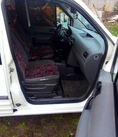 Білий Форд Коннект, об'ємом двигуна 1.8 л та пробігом 313 тис. км за 4500 $, фото 11 на Automoto.ua