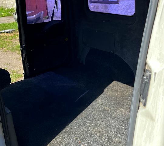 Білий Форд Коннект, об'ємом двигуна 1.8 л та пробігом 0 тис. км за 1600 $, фото 11 на Automoto.ua