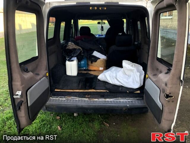 Белый Форд Коннект, объемом двигателя 1.8 л и пробегом 434 тыс. км за 2700 $, фото 8 на Automoto.ua