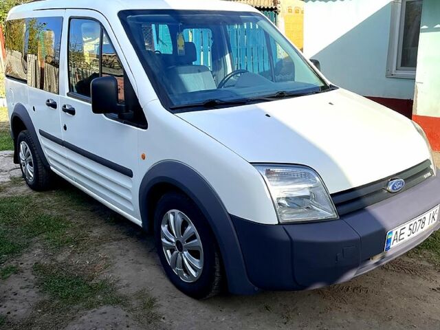 Форд Коннект 2006 в Каменское - Днепродзержинск на Automoto.ua Белый Форд Коннект, объемом двигателя 1.8 л и пробегом 402 тыс. км за 4400 $, фото 2 на Automoto.ua