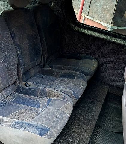 Білий Форд Коннект, об'ємом двигуна 1.8 л та пробігом 200 тис. км за 4600 $, фото 4 на Automoto.ua
