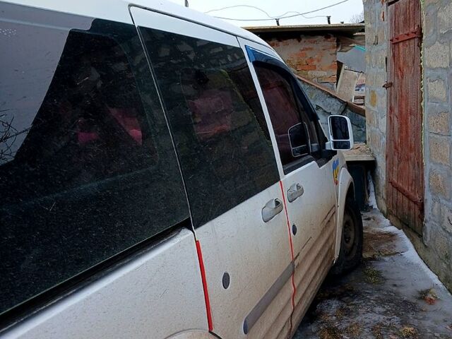 Білий Форд Коннект, об'ємом двигуна 1.8 л та пробігом 211 тис. км за 3300 $, фото 2 на Automoto.ua