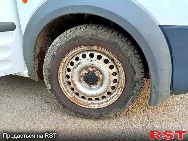 Белый Форд Коннект, объемом двигателя 1.8 л и пробегом 250 тыс. км за 4150 $, фото 12 на Automoto.ua