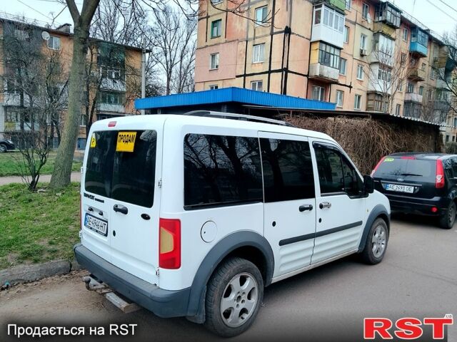 Белый Форд Коннект, объемом двигателя 1.8 л и пробегом 254 тыс. км за 6000 $, фото 6 на Automoto.ua