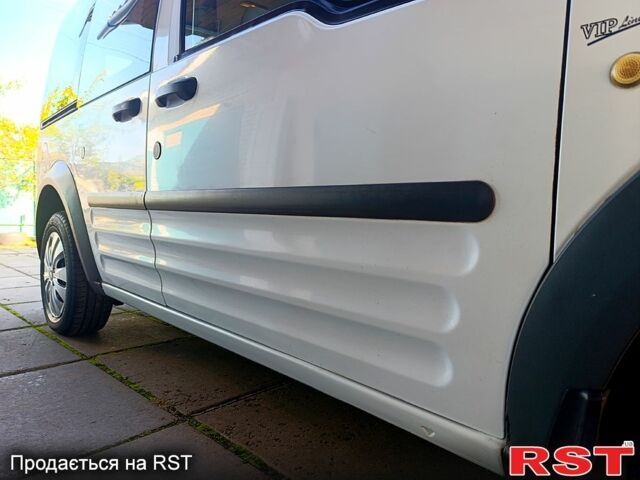 Белый Форд Коннект, объемом двигателя 1.8 л и пробегом 213 тыс. км за 5700 $, фото 5 на Automoto.ua