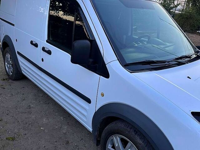 Белый Форд Коннект, объемом двигателя 1.8 л и пробегом 285 тыс. км за 5750 $, фото 3 на Automoto.ua