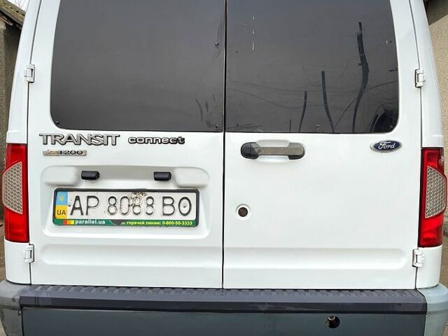 Белый Форд Коннект, объемом двигателя 1.8 л и пробегом 180 тыс. км за 4700 $, фото 4 на Automoto.ua
