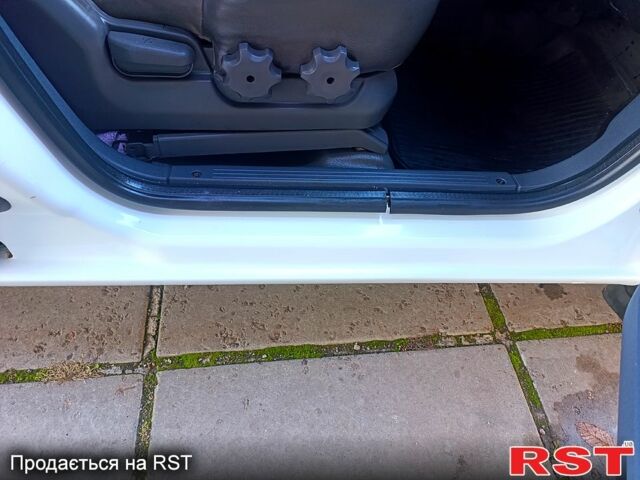 Белый Форд Коннект, объемом двигателя 1.8 л и пробегом 213 тыс. км за 5700 $, фото 11 на Automoto.ua