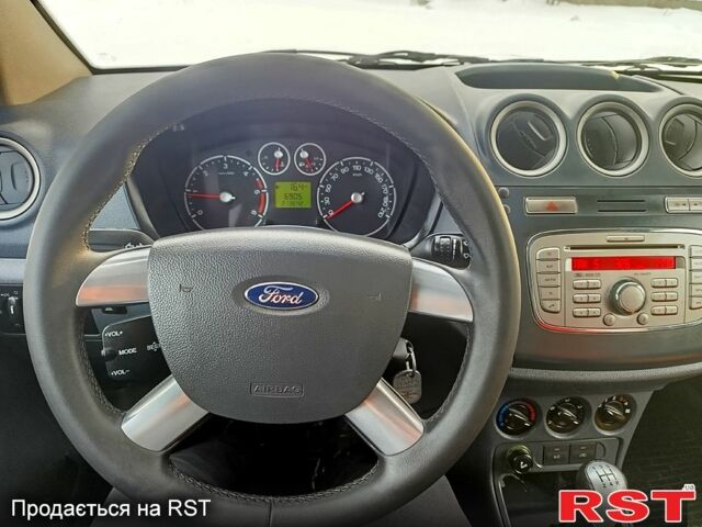 Білий Форд Коннект, об'ємом двигуна 1.8 л та пробігом 21300 тис. км за 5900 $, фото 10 на Automoto.ua