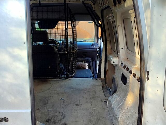 Белый Форд Коннект, объемом двигателя 1.8 л и пробегом 501 тыс. км за 5850 $, фото 9 на Automoto.ua