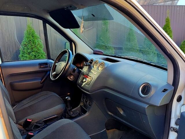 Белый Форд Коннект, объемом двигателя 1.8 л и пробегом 501 тыс. км за 5850 $, фото 7 на Automoto.ua