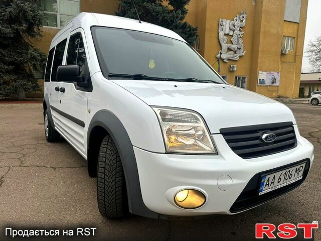 Белый Форд Коннект, объемом двигателя 1.8 л и пробегом 280 тыс. км за 7800 $, фото 1 на Automoto.ua