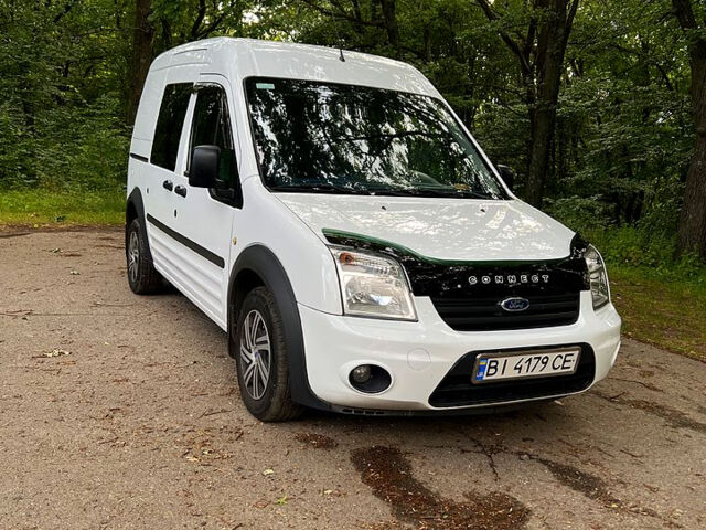 Белый Форд Коннект, объемом двигателя 1.8 л и пробегом 260 тыс. км за 5900 $, фото 1 на Automoto.ua