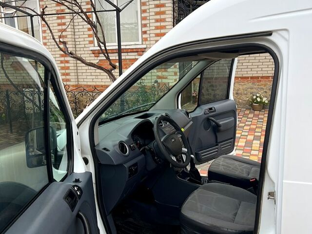 Білий Форд Коннект, об'ємом двигуна 1.8 л та пробігом 234 тис. км за 5300 $, фото 7 на Automoto.ua