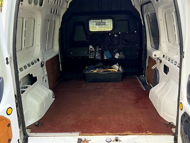 Белый Форд Коннект, объемом двигателя 1.8 л и пробегом 260 тыс. км за 5900 $, фото 8 на Automoto.ua