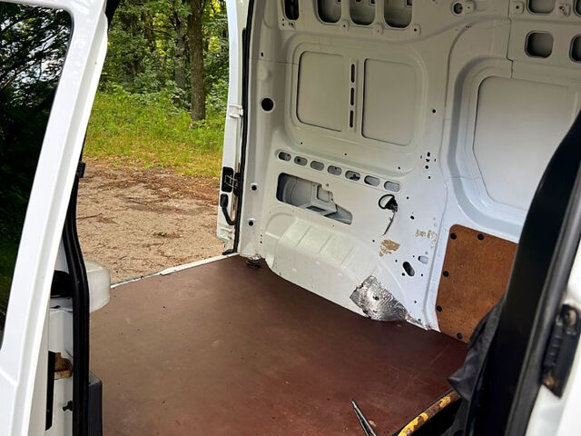 Белый Форд Коннект, объемом двигателя 1.8 л и пробегом 260 тыс. км за 5900 $, фото 9 на Automoto.ua