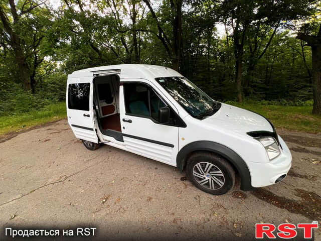 Белый Форд Коннект, объемом двигателя 1.8 л и пробегом 260 тыс. км за 5900 $, фото 7 на Automoto.ua