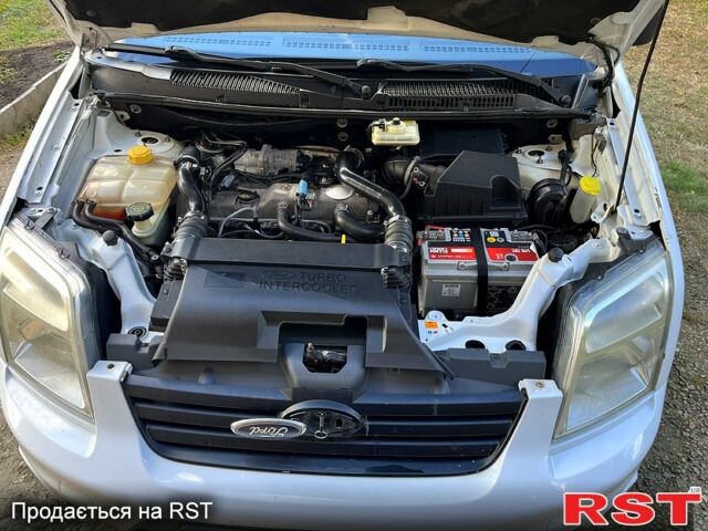 Белый Форд Коннект, объемом двигателя 1.8 л и пробегом 314 тыс. км за 5000 $, фото 12 на Automoto.ua