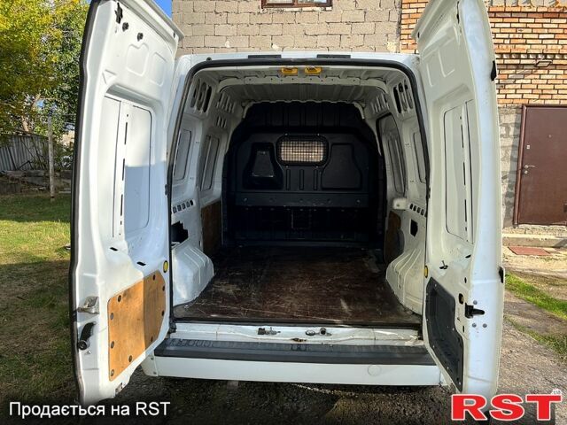 Белый Форд Коннект, объемом двигателя 1.8 л и пробегом 314 тыс. км за 5000 $, фото 4 на Automoto.ua