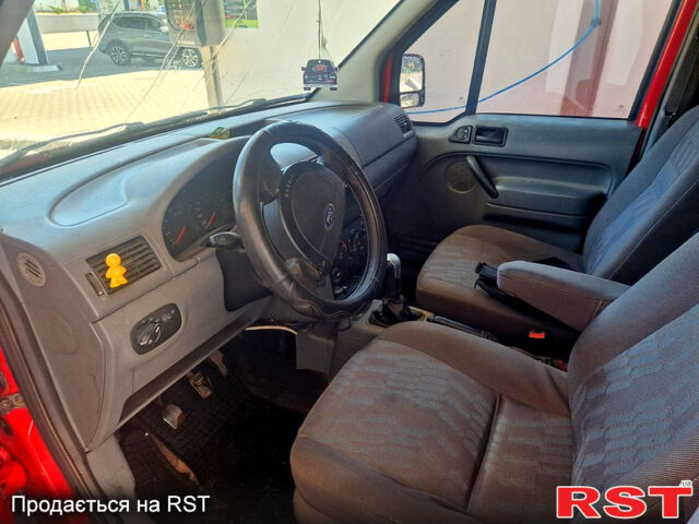 Красный Форд Коннект, объемом двигателя 1.8 л и пробегом 255 тыс. км за 2900 $, фото 5 на Automoto.ua
