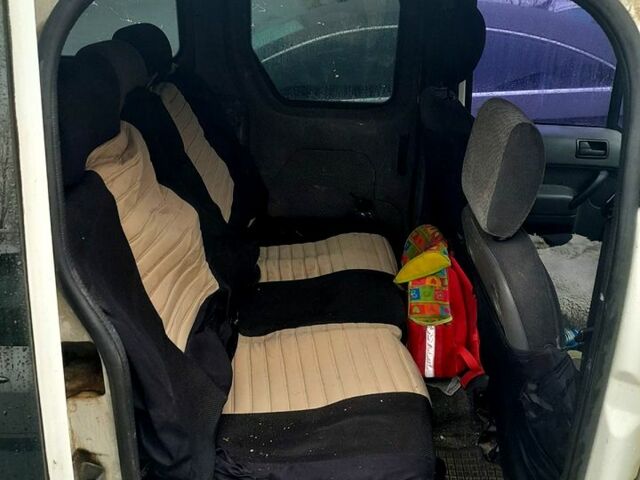 Форд Коннект, объемом двигателя 1.8 л и пробегом 280 тыс. км за 3000 $, фото 1 на Automoto.ua