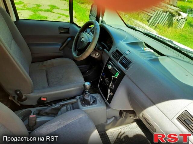 Форд Коннект, объемом двигателя 1.8 л и пробегом 290 тыс. км за 4000 $, фото 4 на Automoto.ua