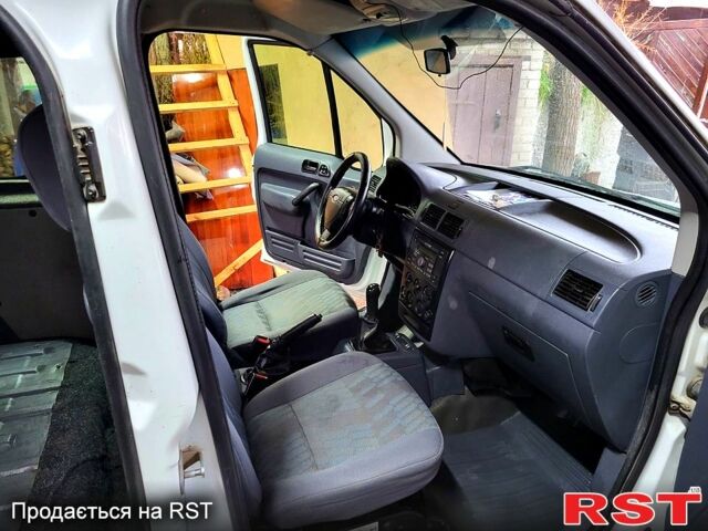 Форд Коннект, об'ємом двигуна 19 л та пробігом 404 тис. км за 3500 $, фото 8 на Automoto.ua