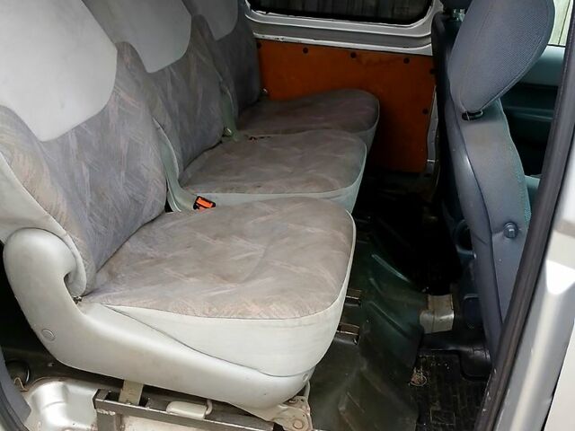 Форд Коннект, об'ємом двигуна 1.8 л та пробігом 250 тис. км за 4500 $, фото 11 на Automoto.ua