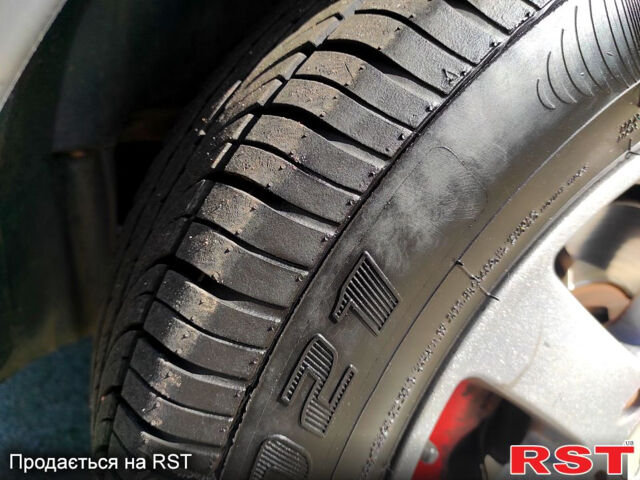 Форд Коннект, объемом двигателя 1.8 л и пробегом 0 тыс. км за 4200 $, фото 11 на Automoto.ua