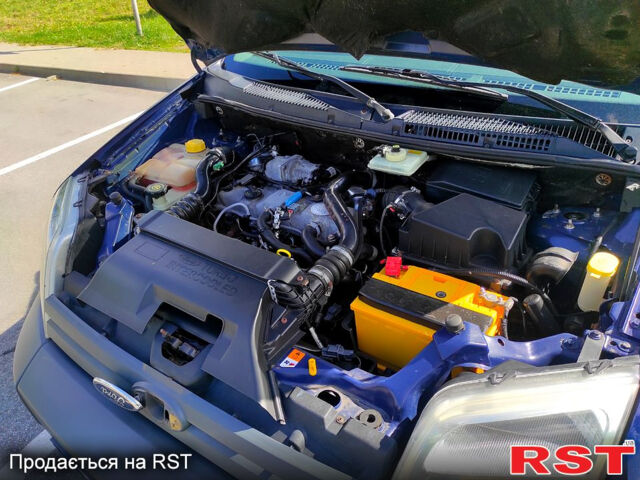 Форд Коннект, объемом двигателя 1.8 л и пробегом 0 тыс. км за 4200 $, фото 10 на Automoto.ua