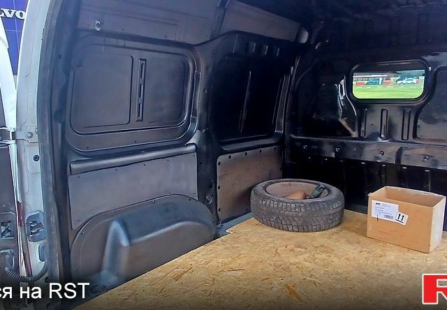 Форд Коннект, объемом двигателя 1.8 л и пробегом 0 тыс. км за 4200 $, фото 11 на Automoto.ua