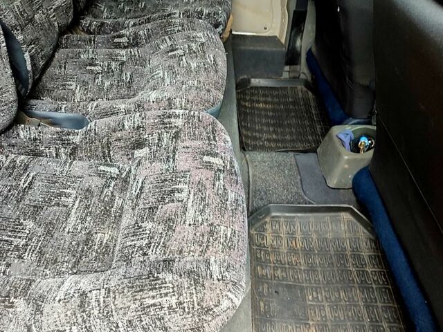 Серый Форд Коннект, объемом двигателя 1.8 л и пробегом 381 тыс. км за 3200 $, фото 7 на Automoto.ua