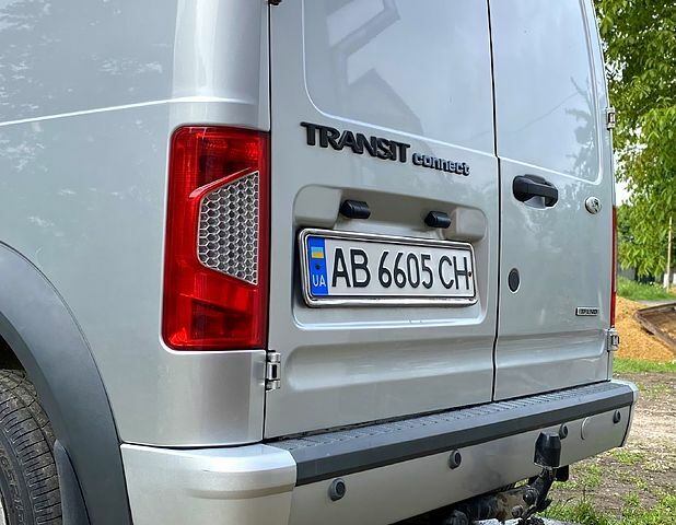 Серый Форд Коннект, объемом двигателя 1.8 л и пробегом 176 тыс. км за 6000 $, фото 5 на Automoto.ua