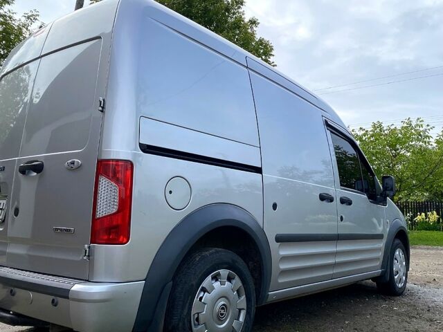 Серый Форд Коннект, объемом двигателя 1.8 л и пробегом 176 тыс. км за 6000 $, фото 7 на Automoto.ua