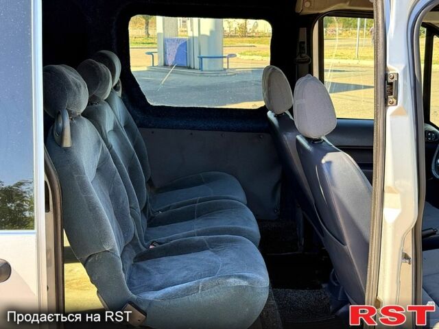 Серый Форд Коннект, объемом двигателя 1.8 л и пробегом 324 тыс. км за 5700 $, фото 7 на Automoto.ua