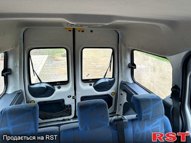 Серый Форд Коннект, объемом двигателя 1.8 л и пробегом 219 тыс. км за 7200 $, фото 7 на Automoto.ua