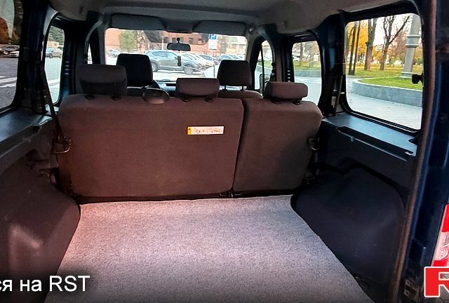 Синий Форд Коннект, объемом двигателя 1.8 л и пробегом 263 тыс. км за 4300 $, фото 6 на Automoto.ua