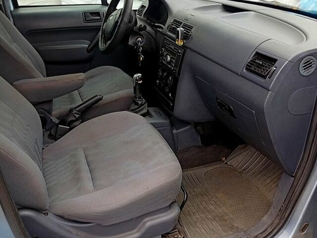 Синій Форд Коннект, об'ємом двигуна 1.8 л та пробігом 650 тис. км за 4200 $, фото 1 на Automoto.ua