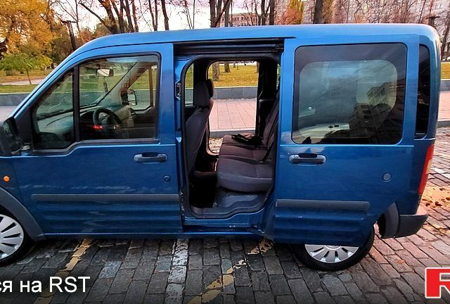 Синий Форд Коннект, объемом двигателя 1.8 л и пробегом 263 тыс. км за 4300 $, фото 11 на Automoto.ua